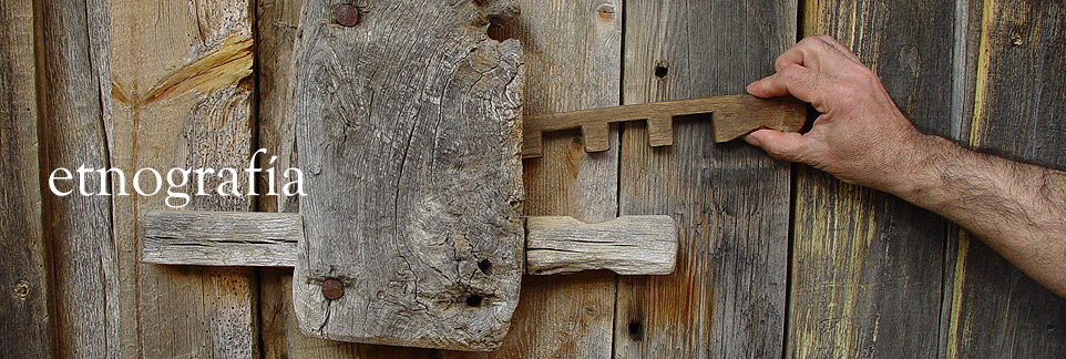 Cerradura de madera en Jaramillo Quemado